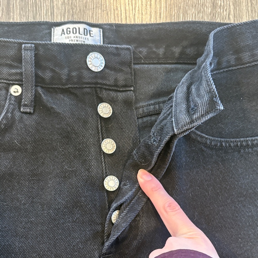 Agolde Midnight Black Denim Cutoff Shorts - Picture 4 of 5